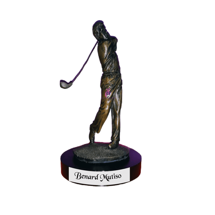 A picture of a Golfer sculpture -medium size