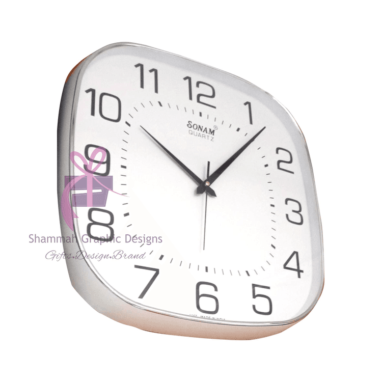 A picture of a Elegant wall clock white/bronze - Personalized